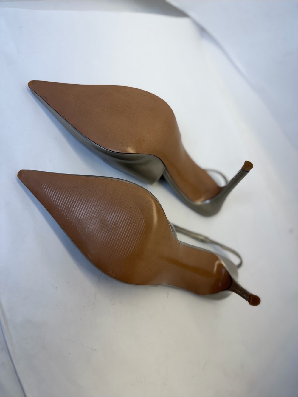 Steve Madden Reyes Slingback Pump in Ivory Pearl gold pointed toe high heel - Picture 8 of 8